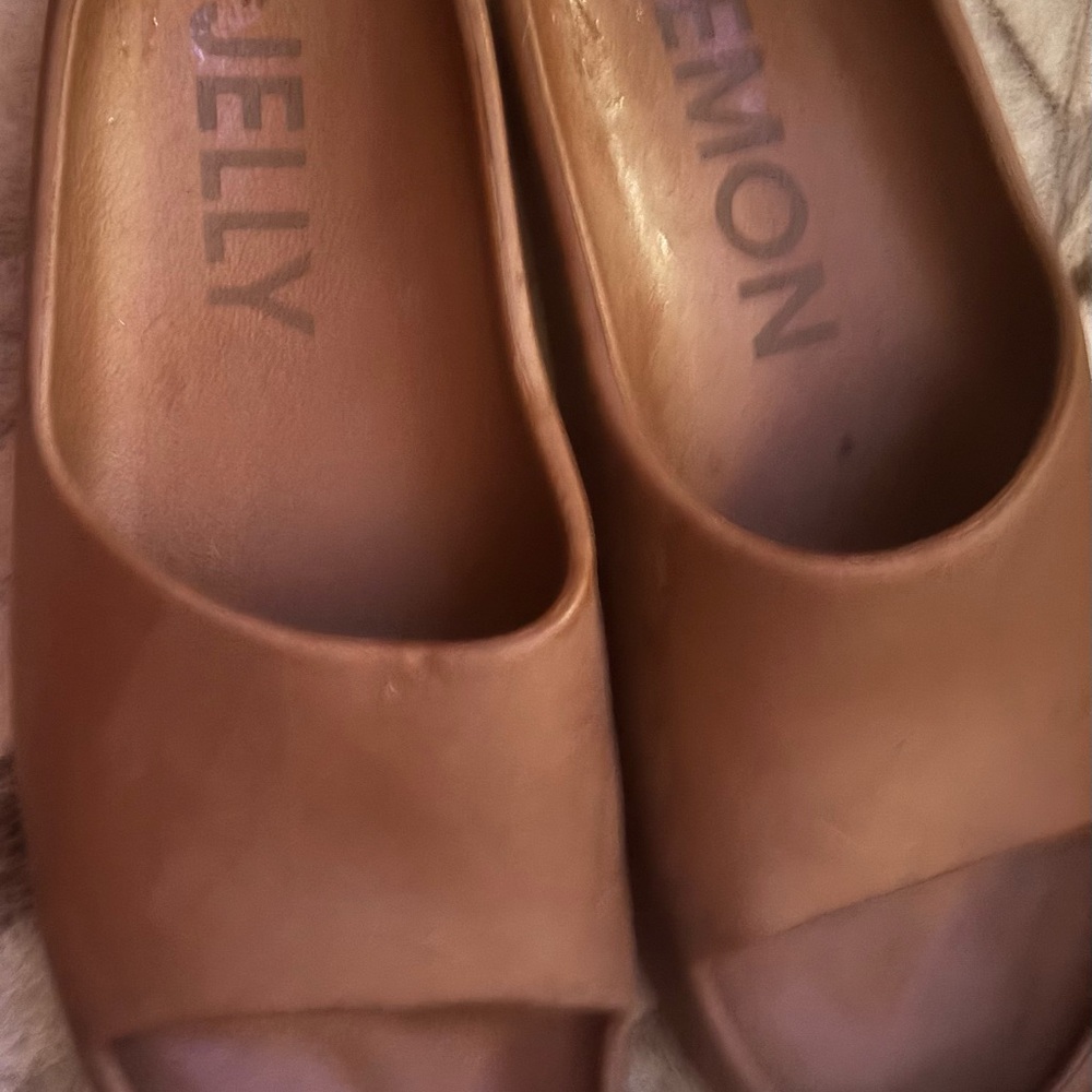 Brown Leather Flats with Minimalist Design